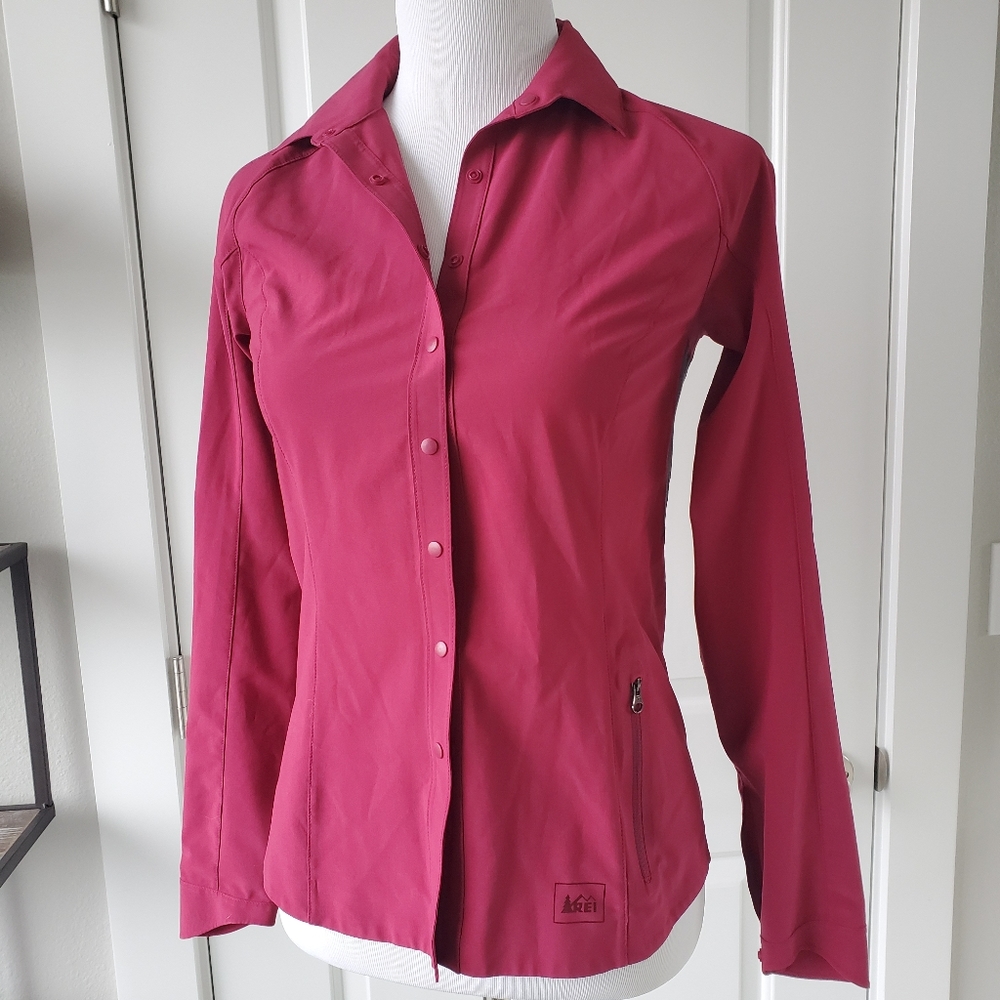 REI Active Moisture Wicking Button Up